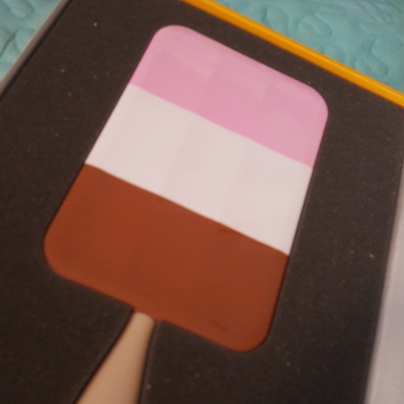 Jeffree Star Neapolitan Mirror - Picture 8 of 8